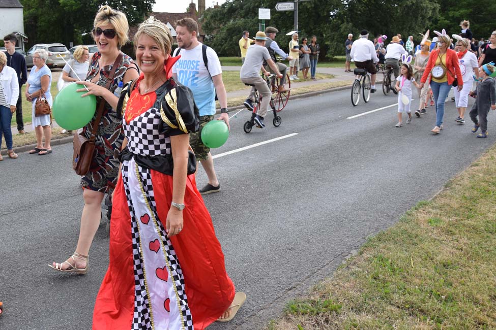 A tree collapsed due to the weight of the thick snow. Blocking the Heampsted Road.