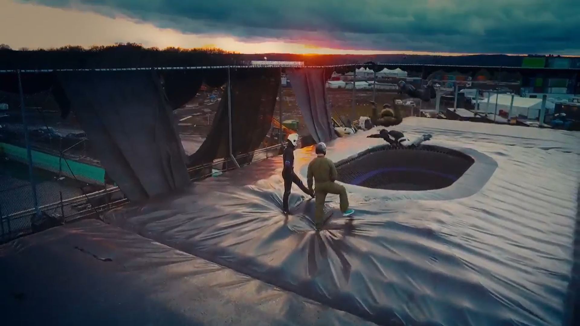 â€˜Mission: Impossible 6â€™ Fallout Tom Cruise Skydiving Stunts at Film Studio